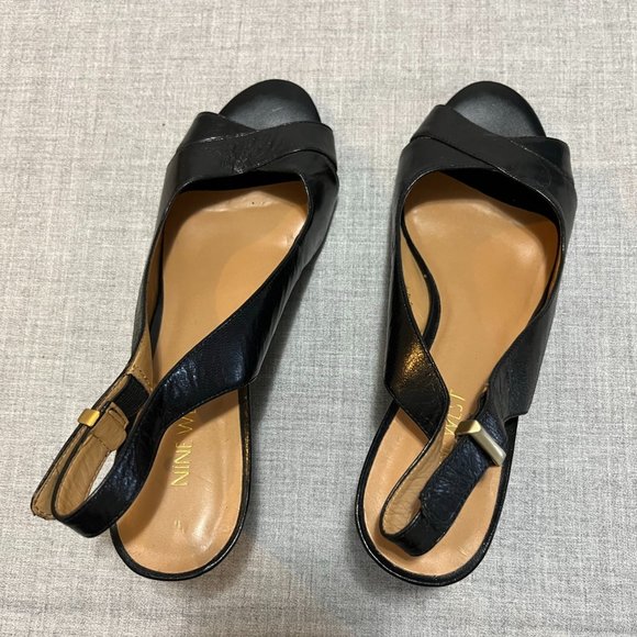 Nine West Size 9M Black Wedge Sandal - Picture 2 of 6